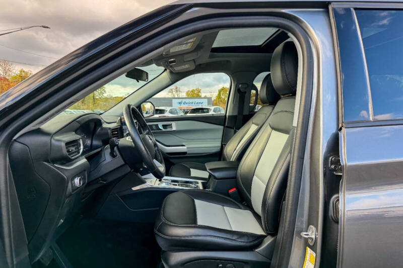 2022 Ford Explorer XLT AWD