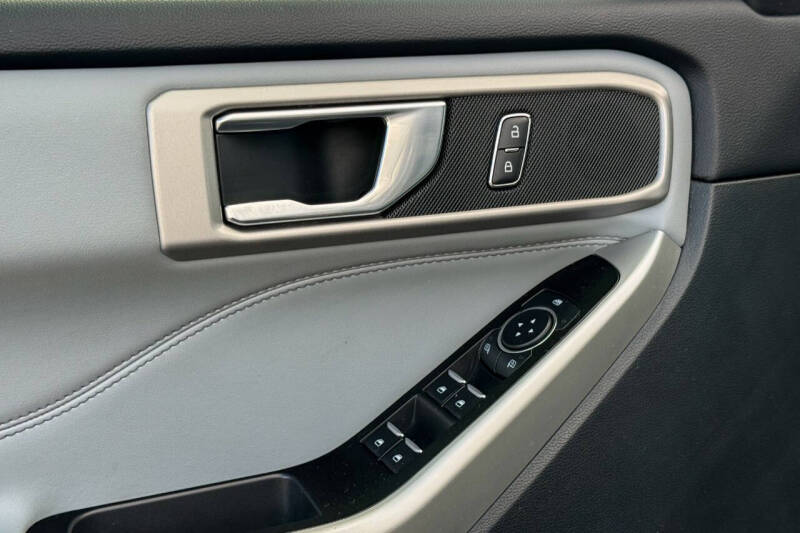 2022 Ford Explorer XLT AWD