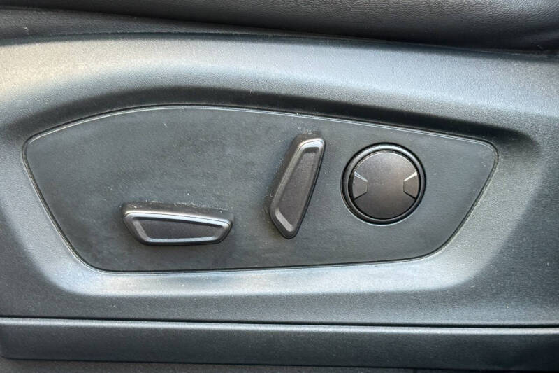 2022 Ford Explorer XLT AWD