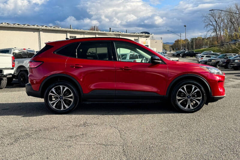 2022 Ford Escape SEL AWD