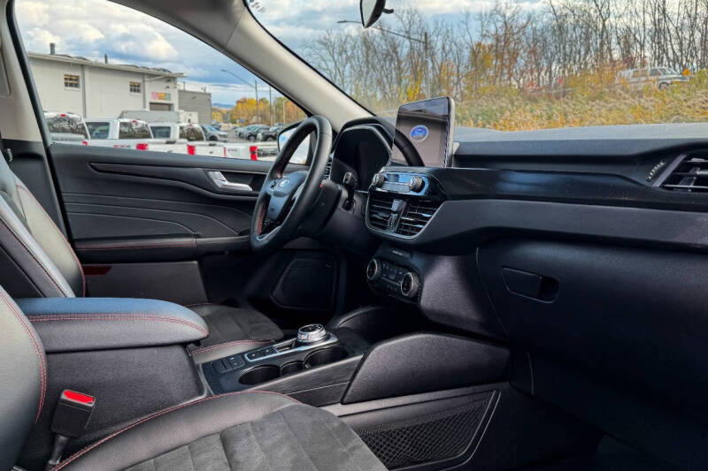 2022 Ford Escape SEL AWD