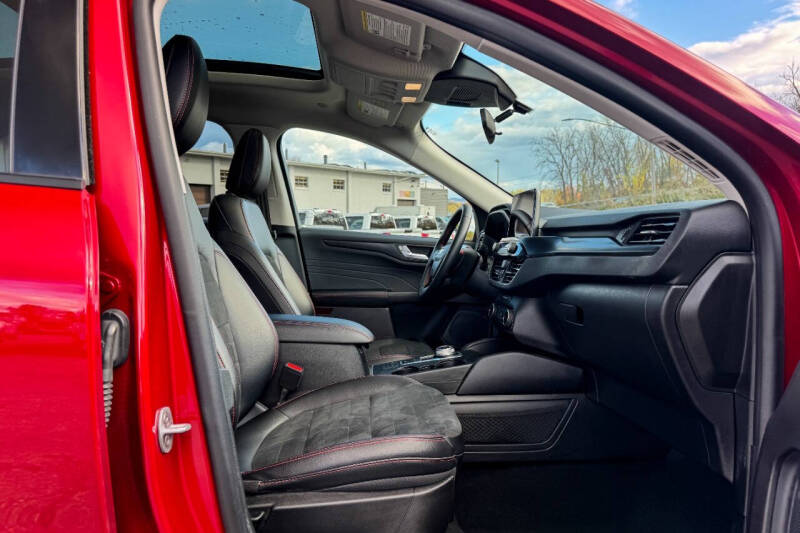 2022 Ford Escape SEL AWD