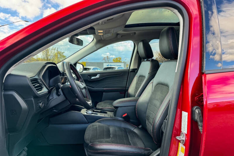 2022 Ford Escape SEL AWD