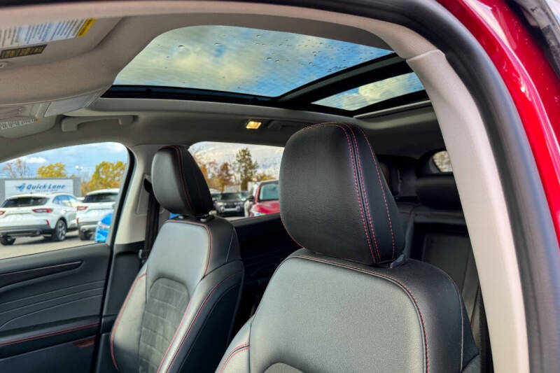 2022 Ford Escape SEL AWD