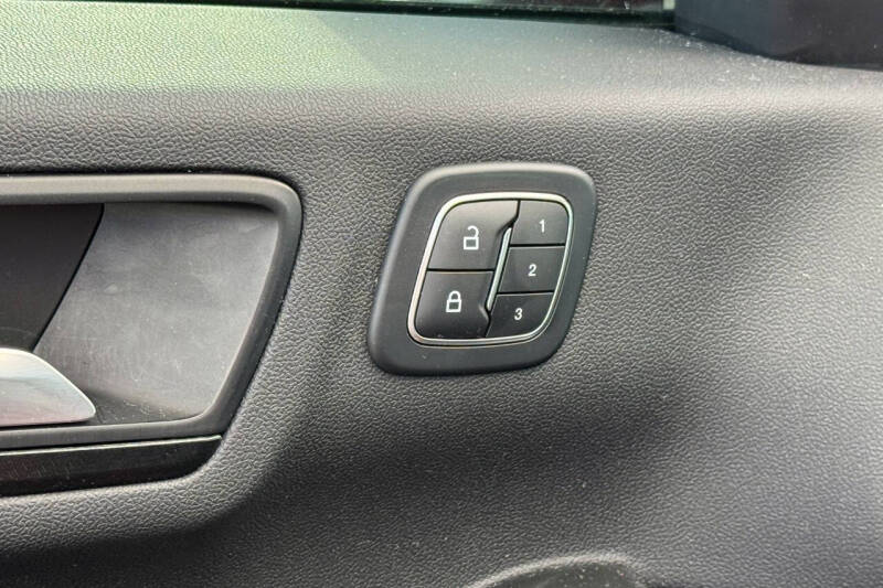 2022 Ford Escape SEL AWD