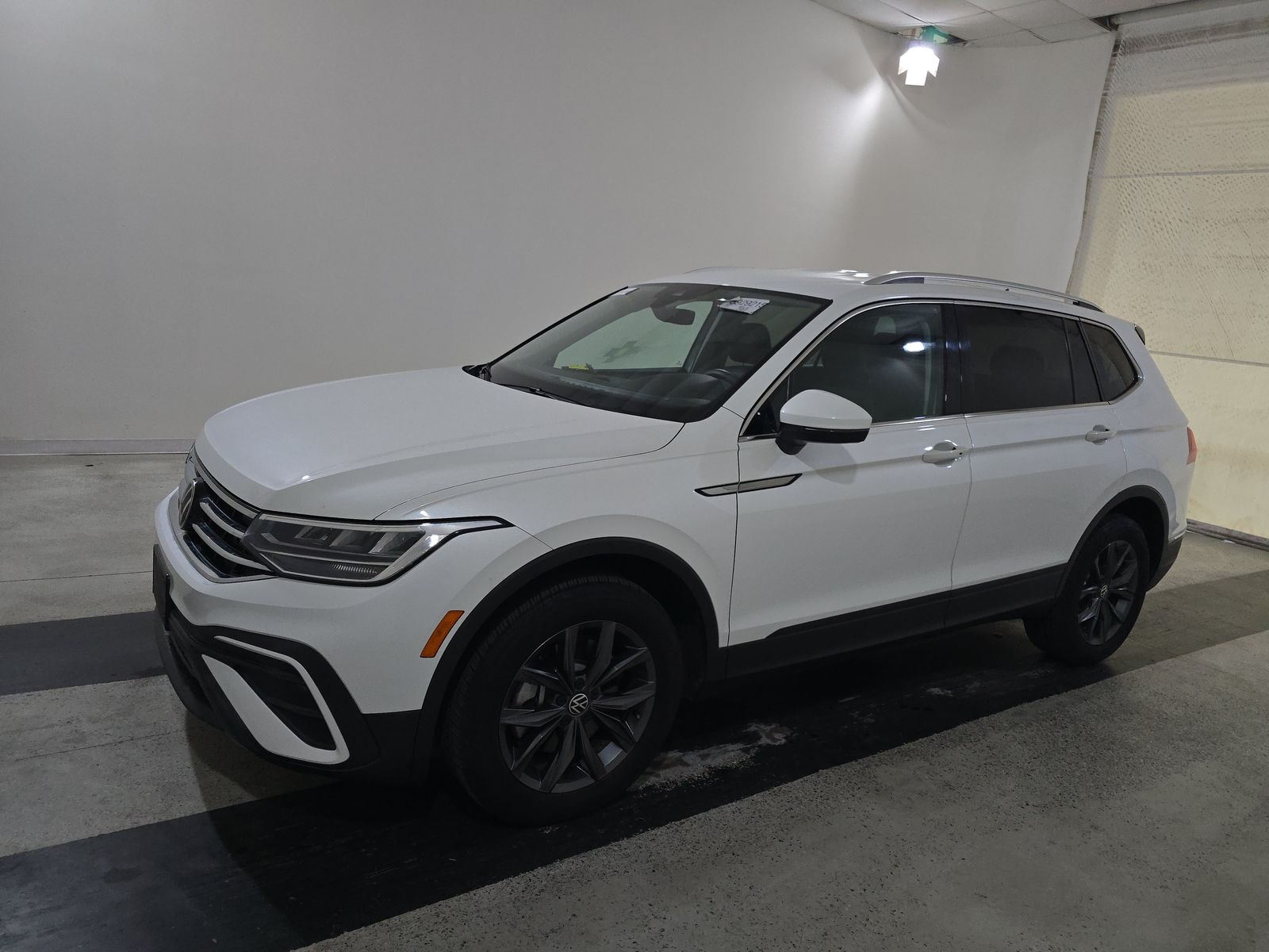 2023 Volkswagen Tiguan 2.0T SE FWD