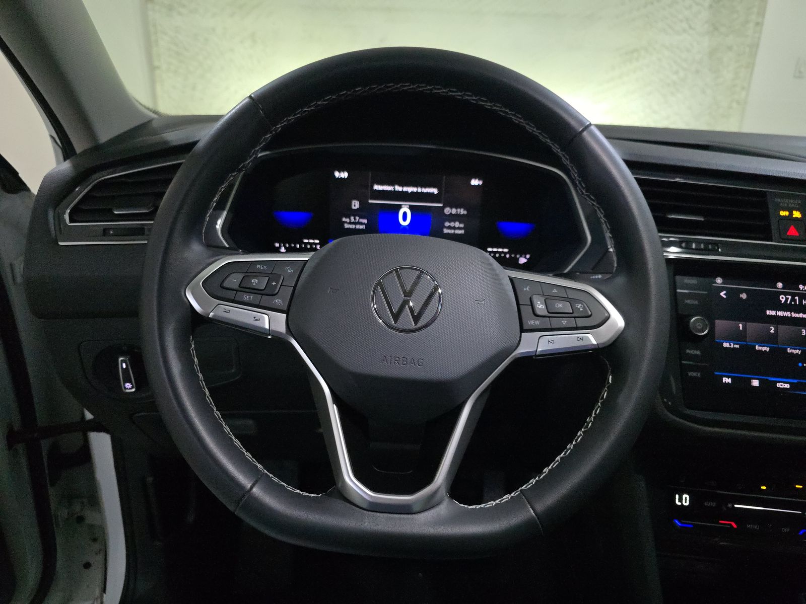 2023 Volkswagen Tiguan 2.0T SE FWD