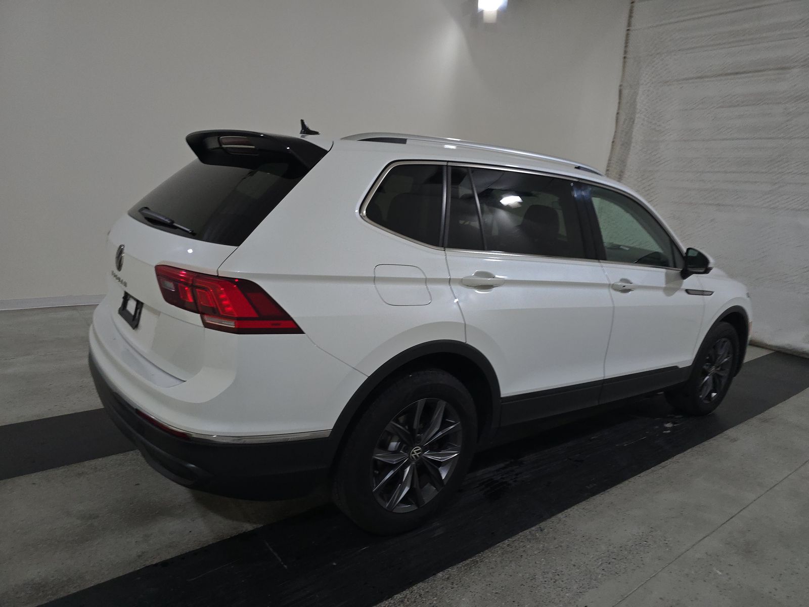 2023 Volkswagen Tiguan 2.0T SE FWD