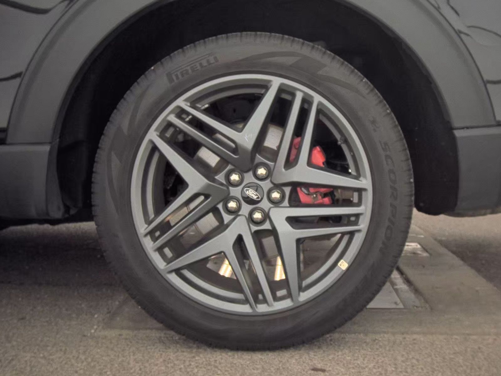 2025 Ford Explorer ST-Line AWD