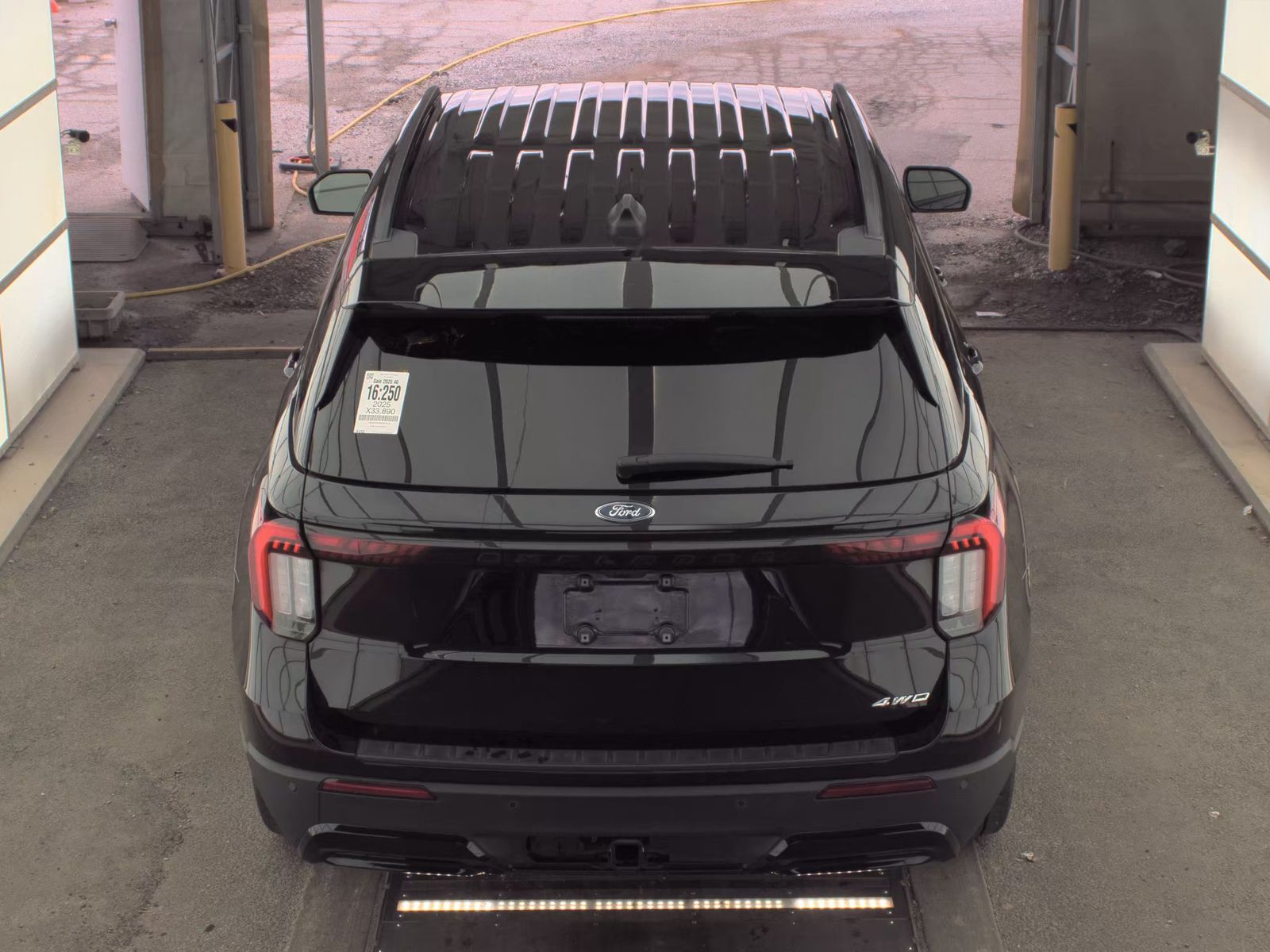 2025 Ford Explorer ST-Line AWD