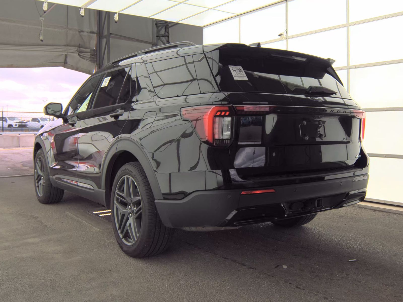 2025 Ford Explorer ST-Line AWD