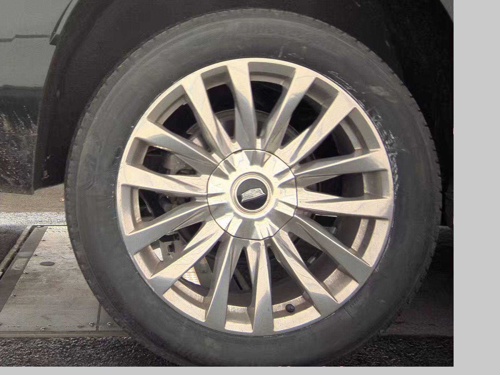 2024 Cadillac Escalade ESV Premium Luxury AWD