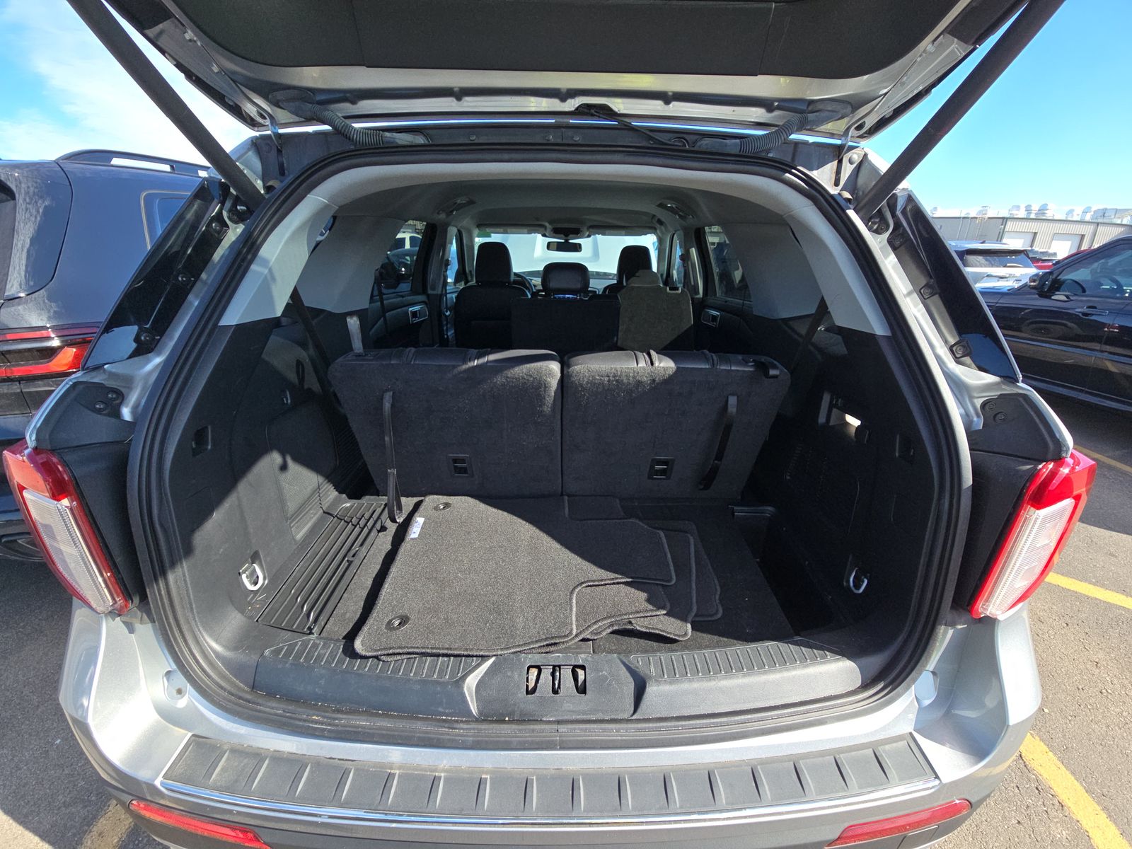 2023 Ford Explorer Limited AWD