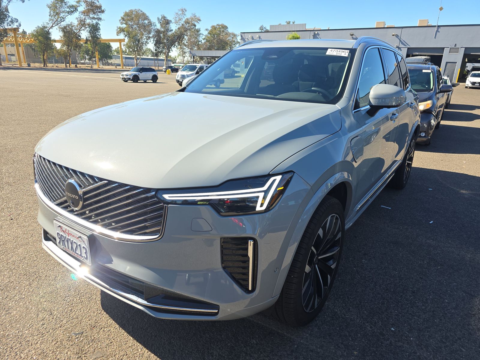 2025 Volvo XC90 Plug-In Hybrid T8 Plus AWD