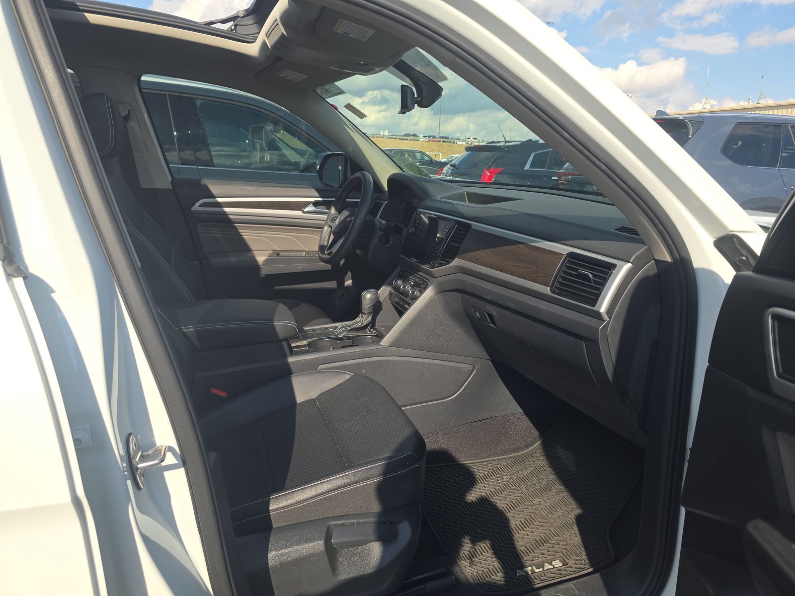 2023 Volkswagen Atlas 3.6L SE FWD