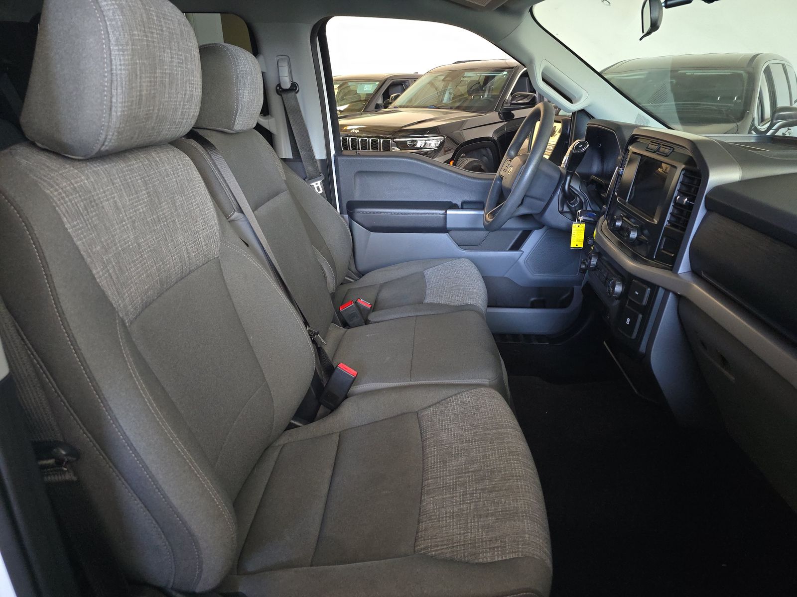 2022 Ford F-150 XLT RWD