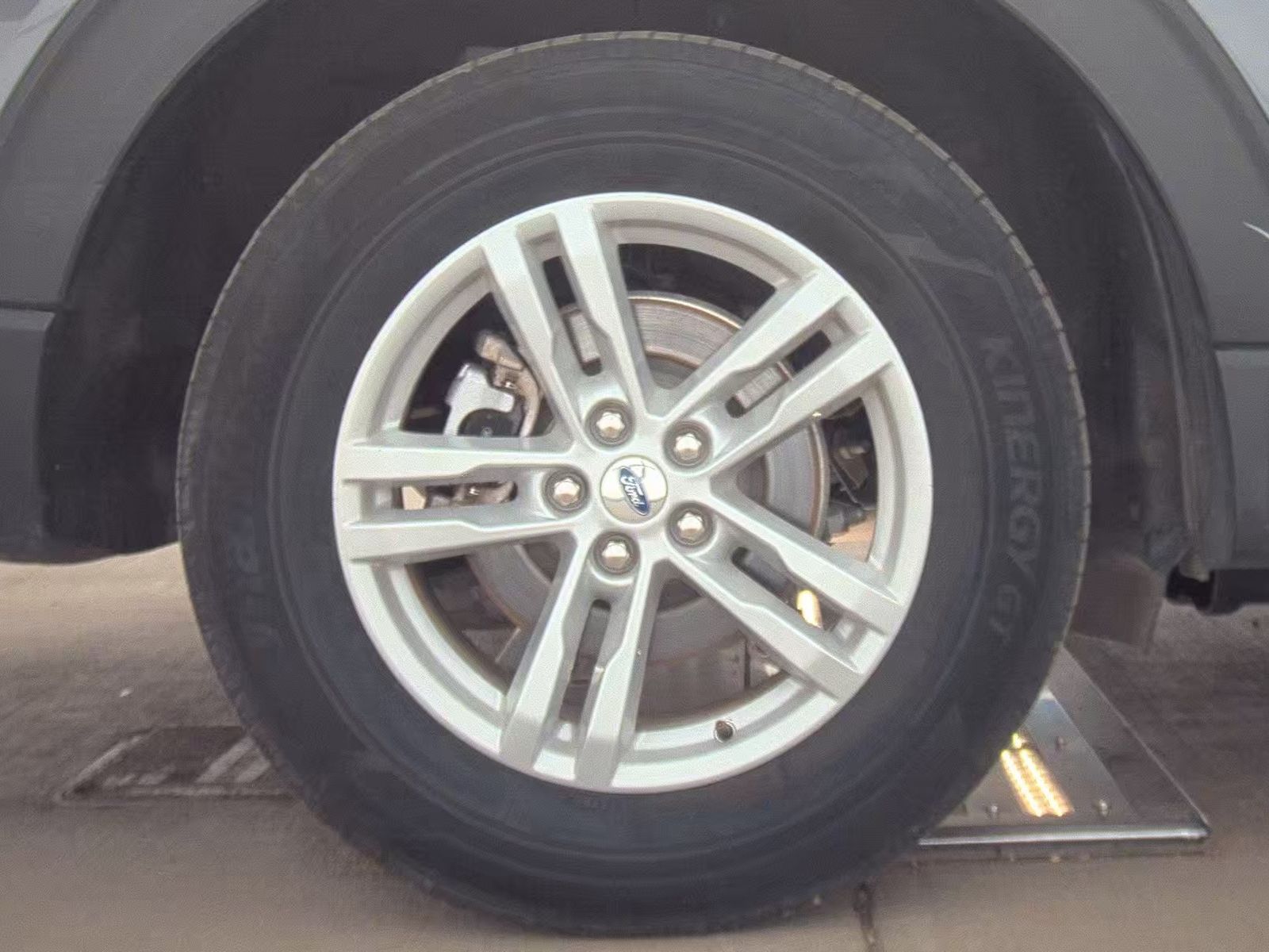 2024 Ford Explorer XLT AWD