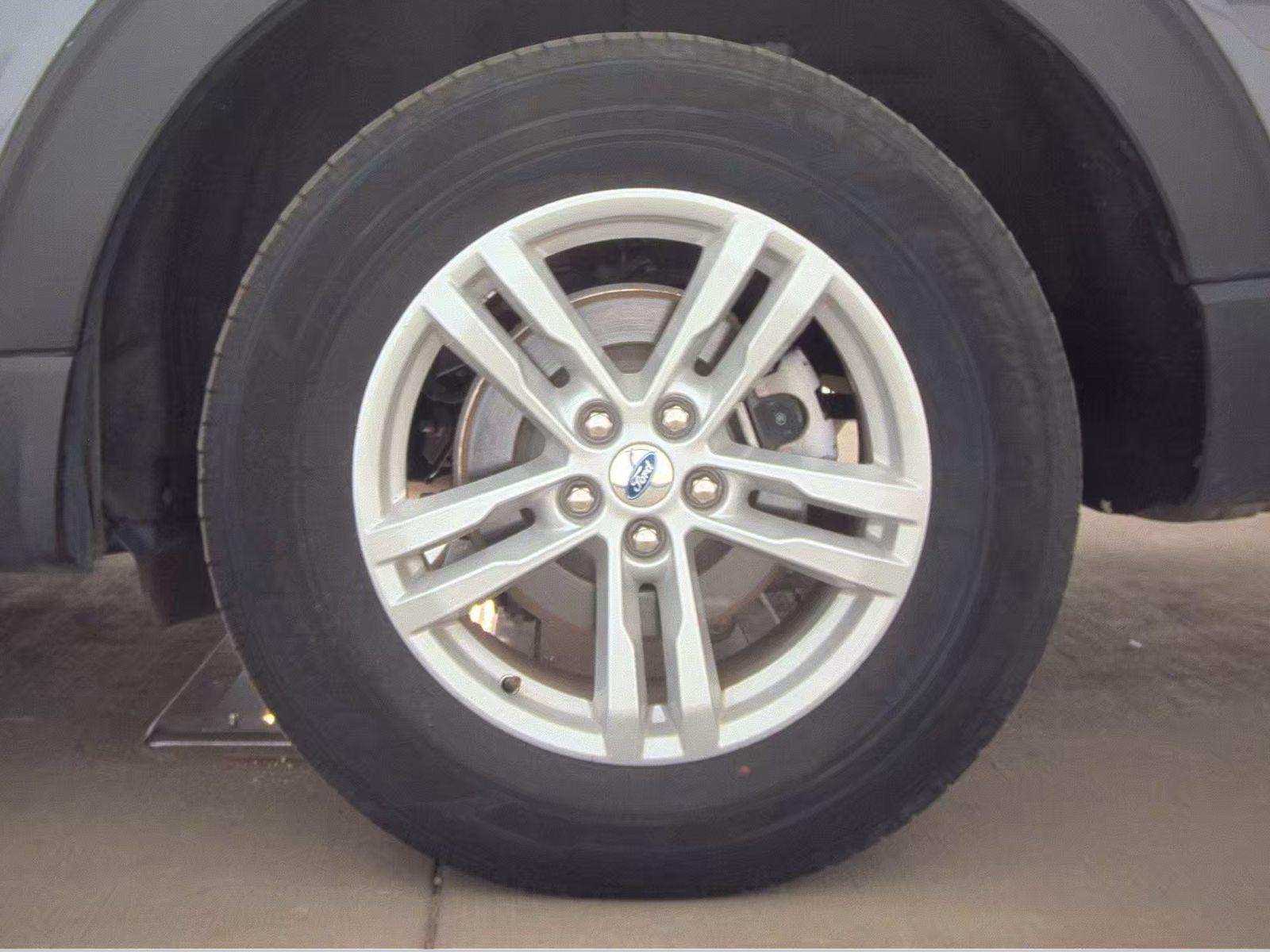 2024 Ford Explorer XLT AWD