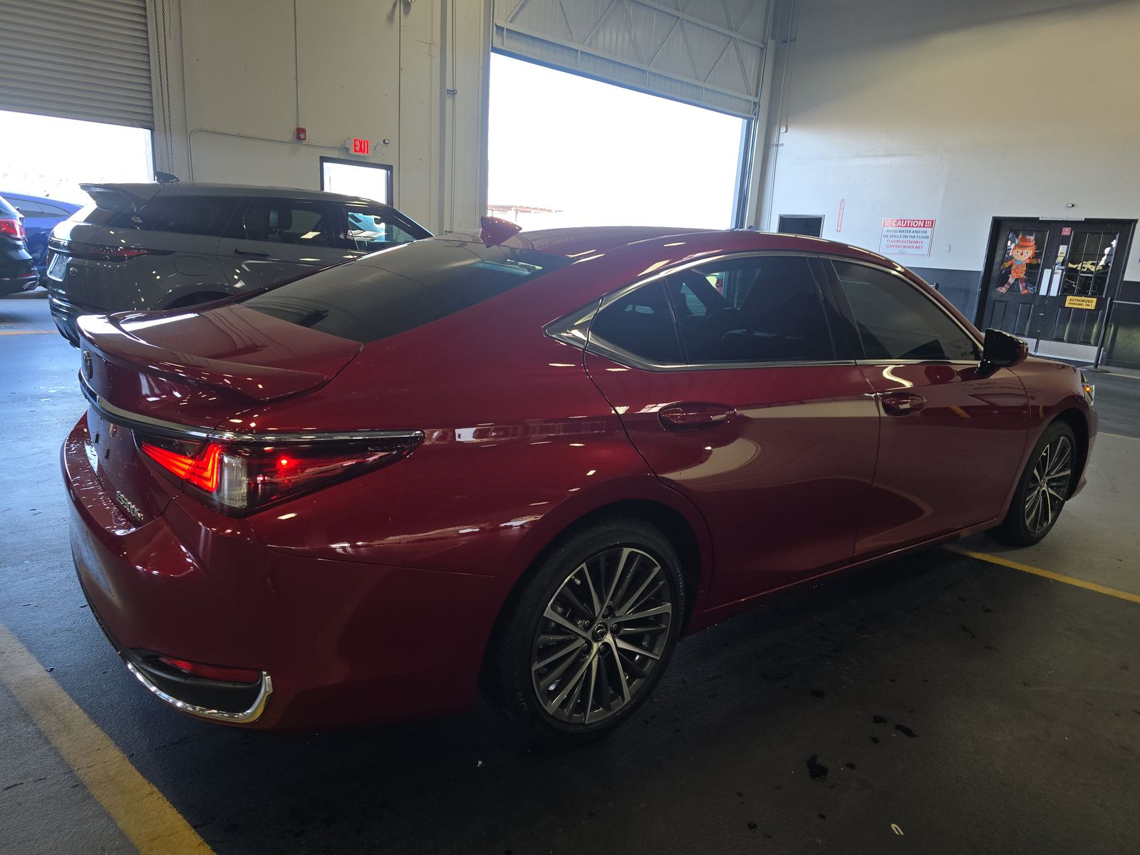 2025 Lexus ES ES 300h FWD