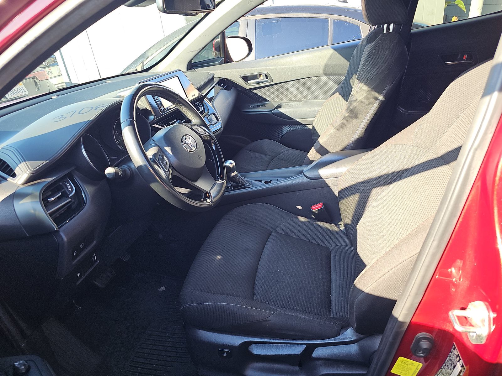 2018 Toyota C-HR XLE Premium FWD