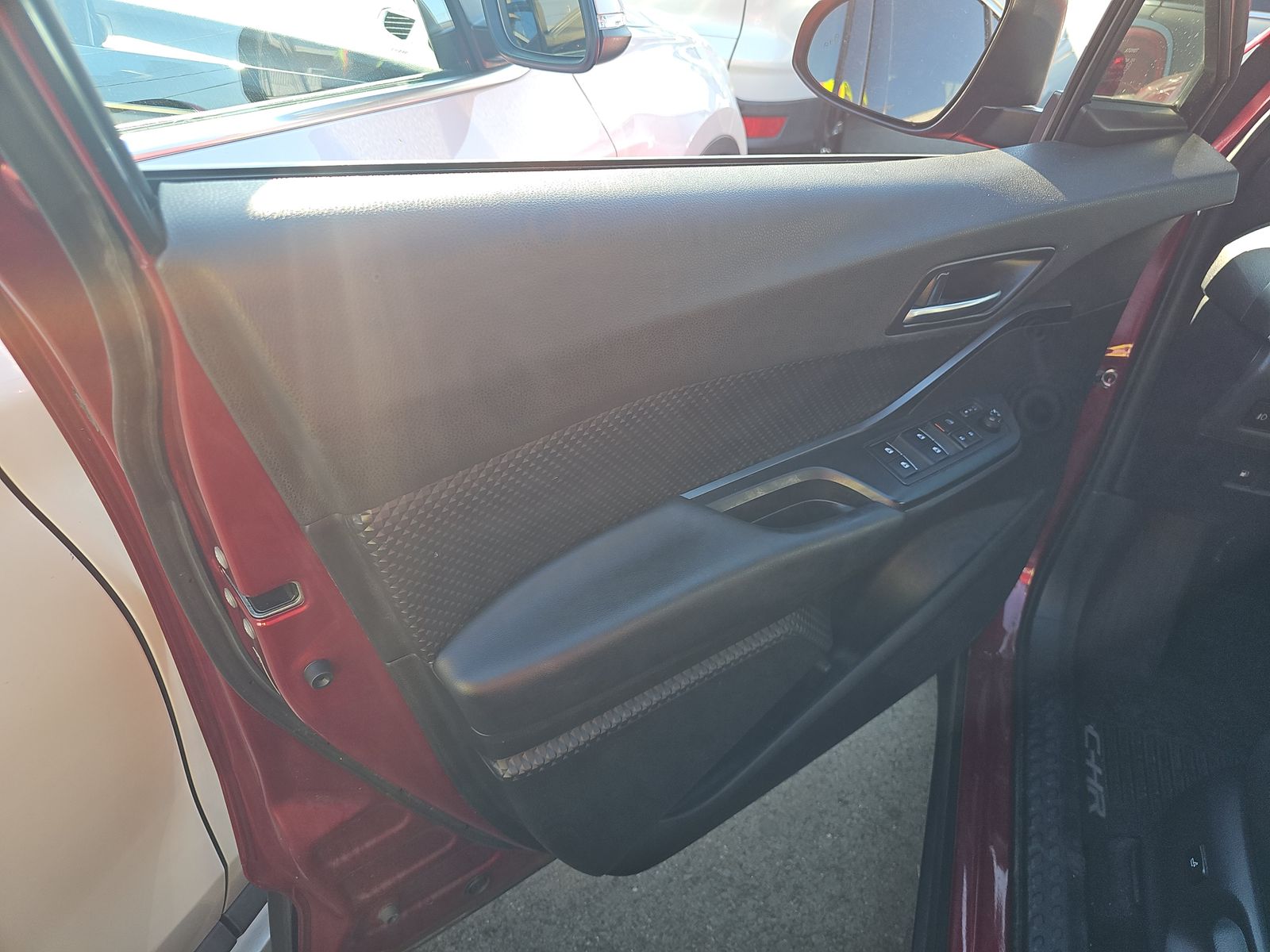 2018 Toyota C-HR XLE Premium FWD