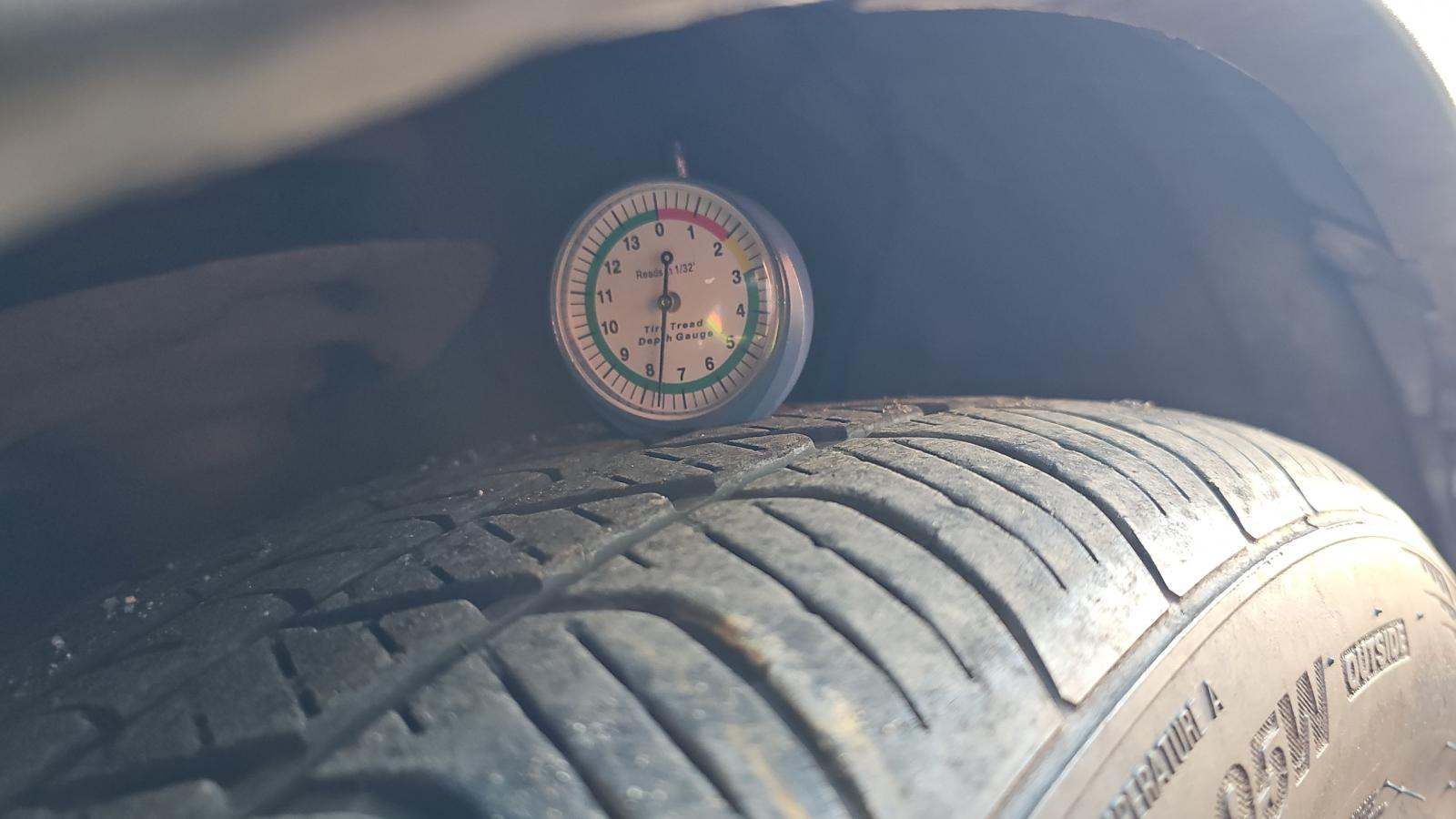 2018 Toyota C-HR XLE Premium FWD