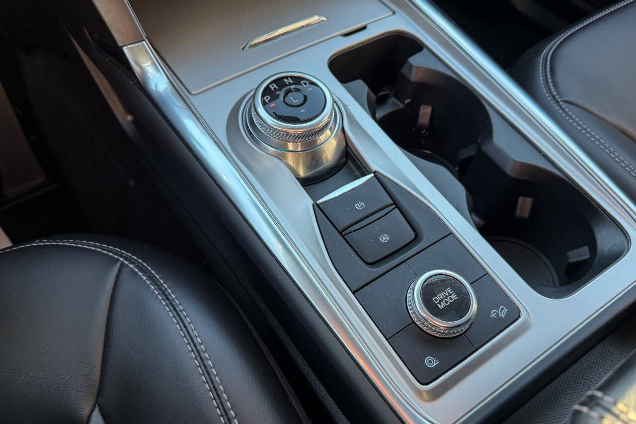 2022 Ford Explorer XLT AWD