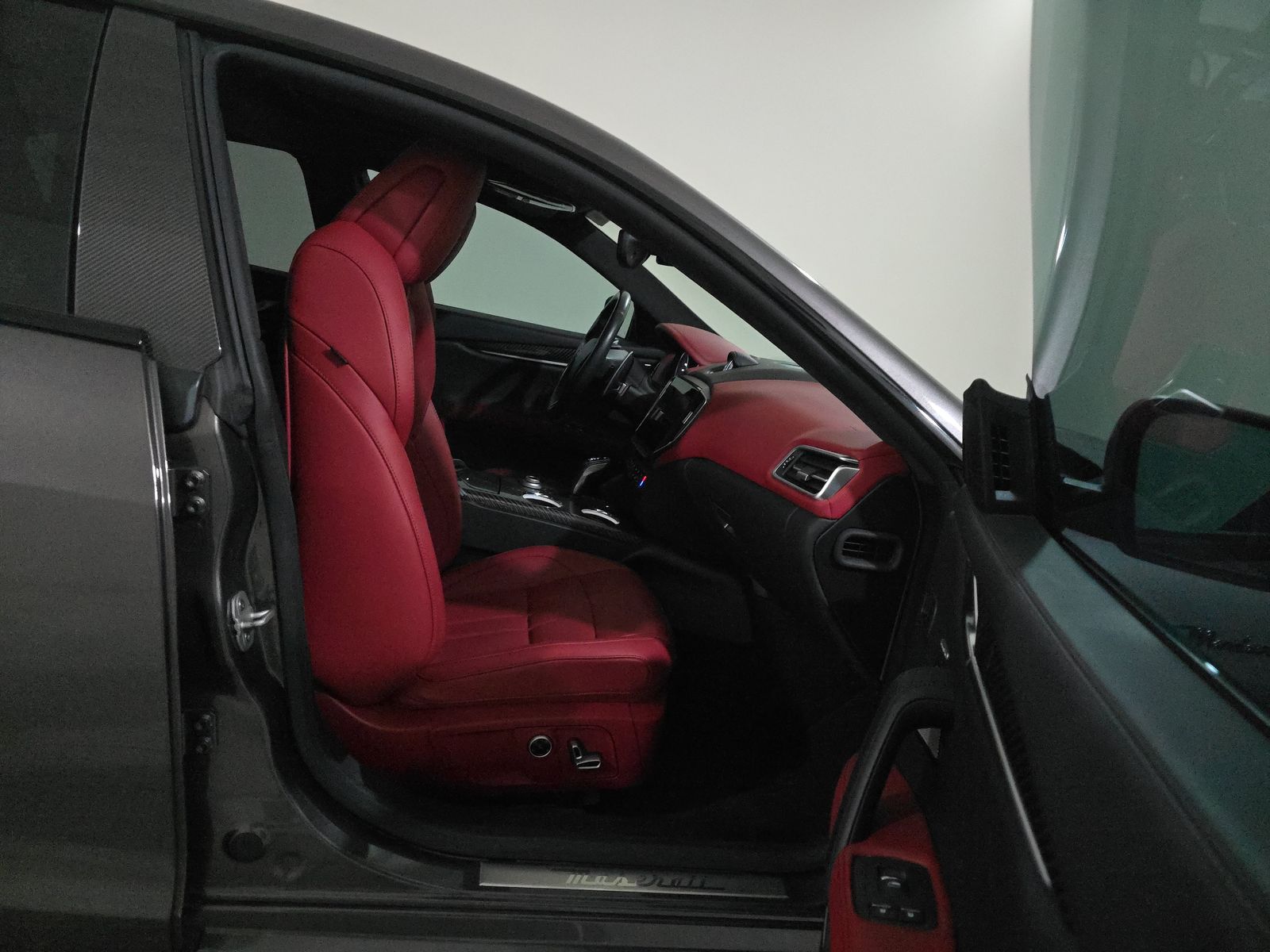 2022 Maserati Ghibli Modena RWD