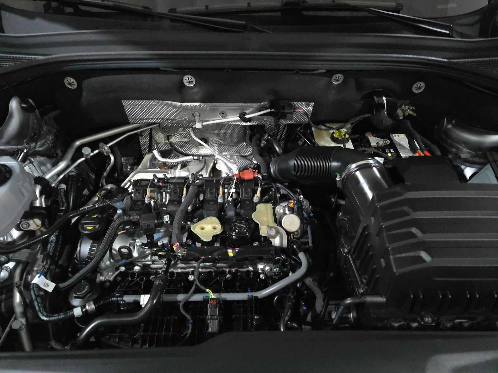 2025 Volkswagen Atlas 2.0T SEL Premium R-Line AWD