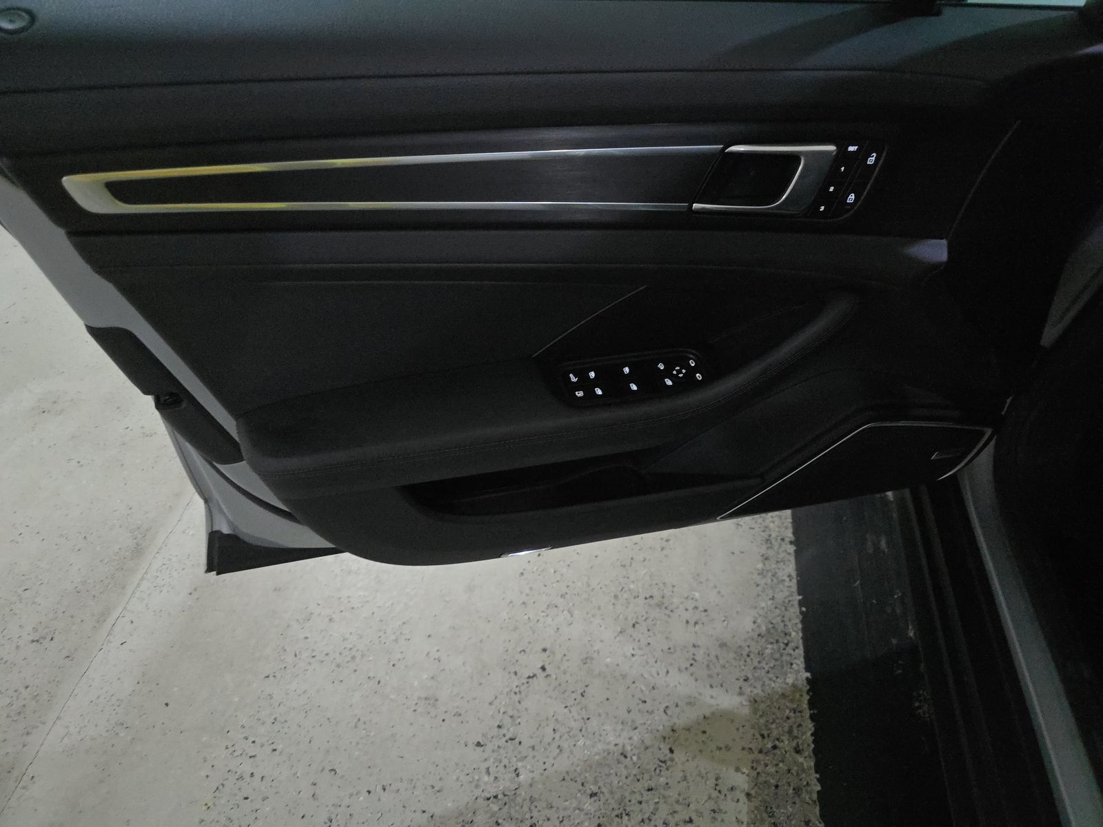 2023 Porsche Panamera 4 E-Hybrid Platinum Edition AWD