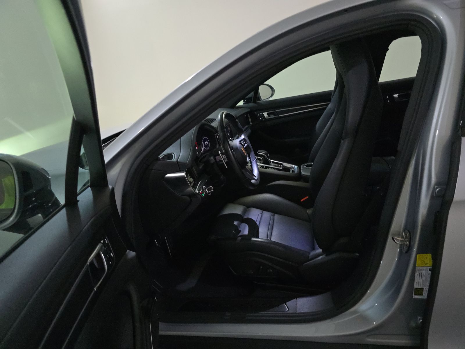 2023 Porsche Panamera 4 E-Hybrid Platinum Edition AWD