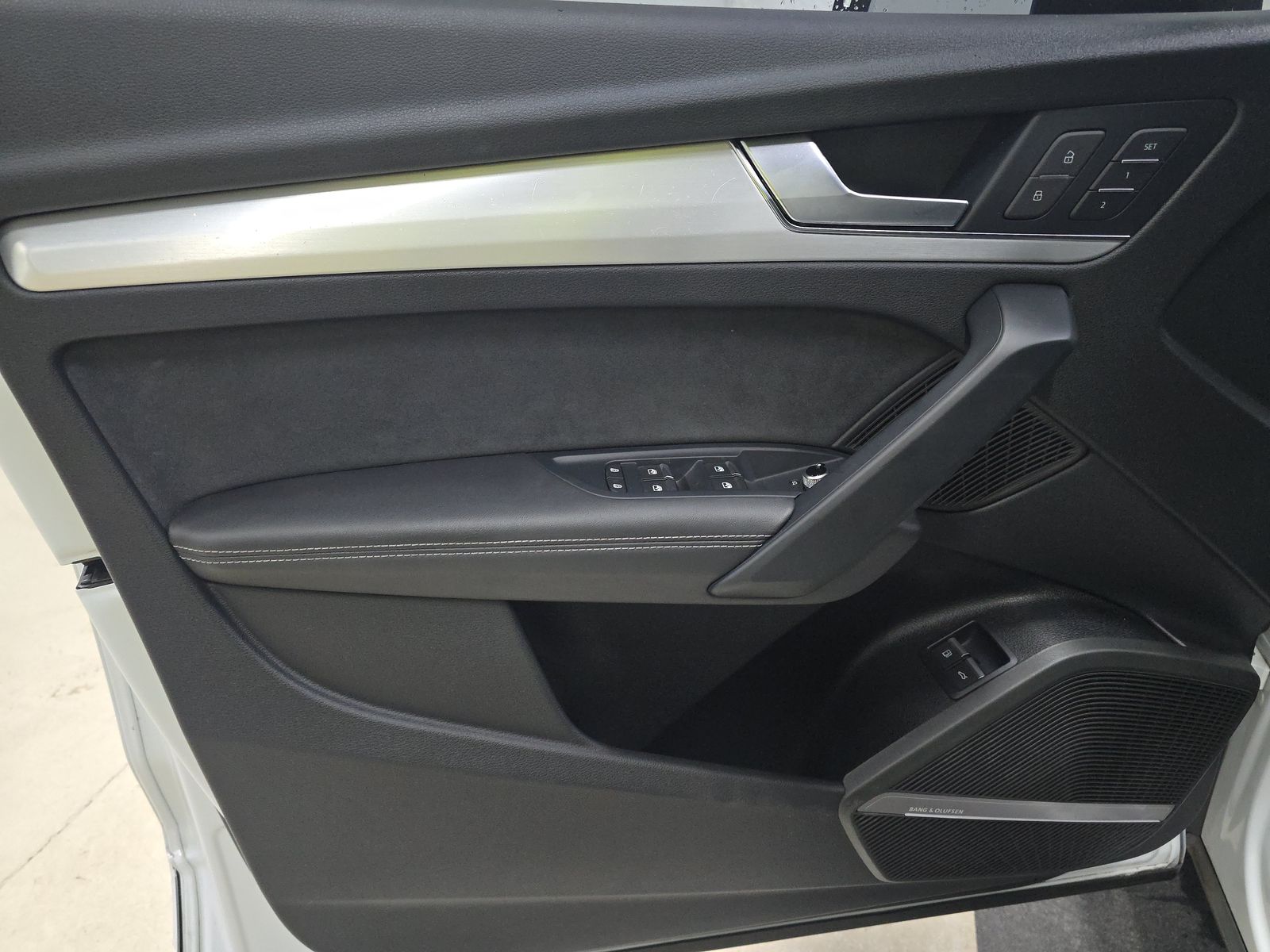 2023 Audi Q5 e Plug-In Hybrid S line Premium Plus AWD