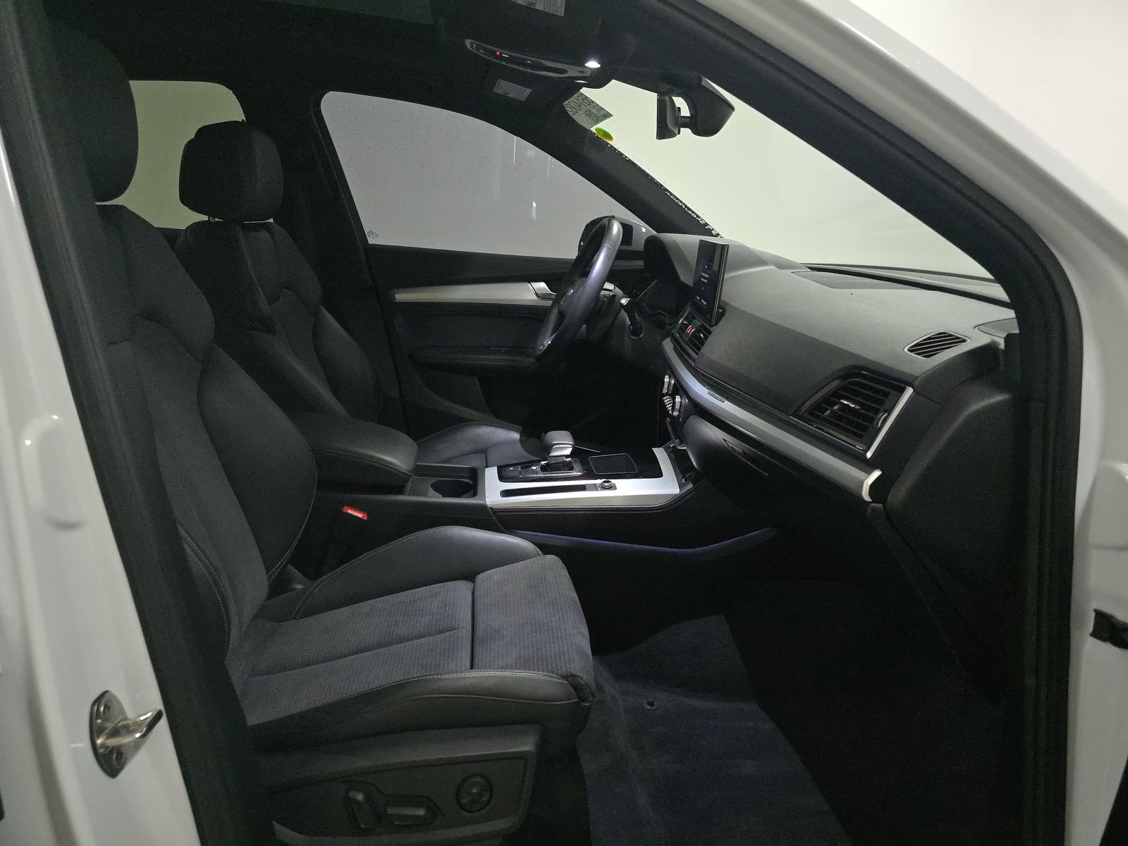 2023 Audi Q5 e Plug-In Hybrid S line Premium Plus AWD