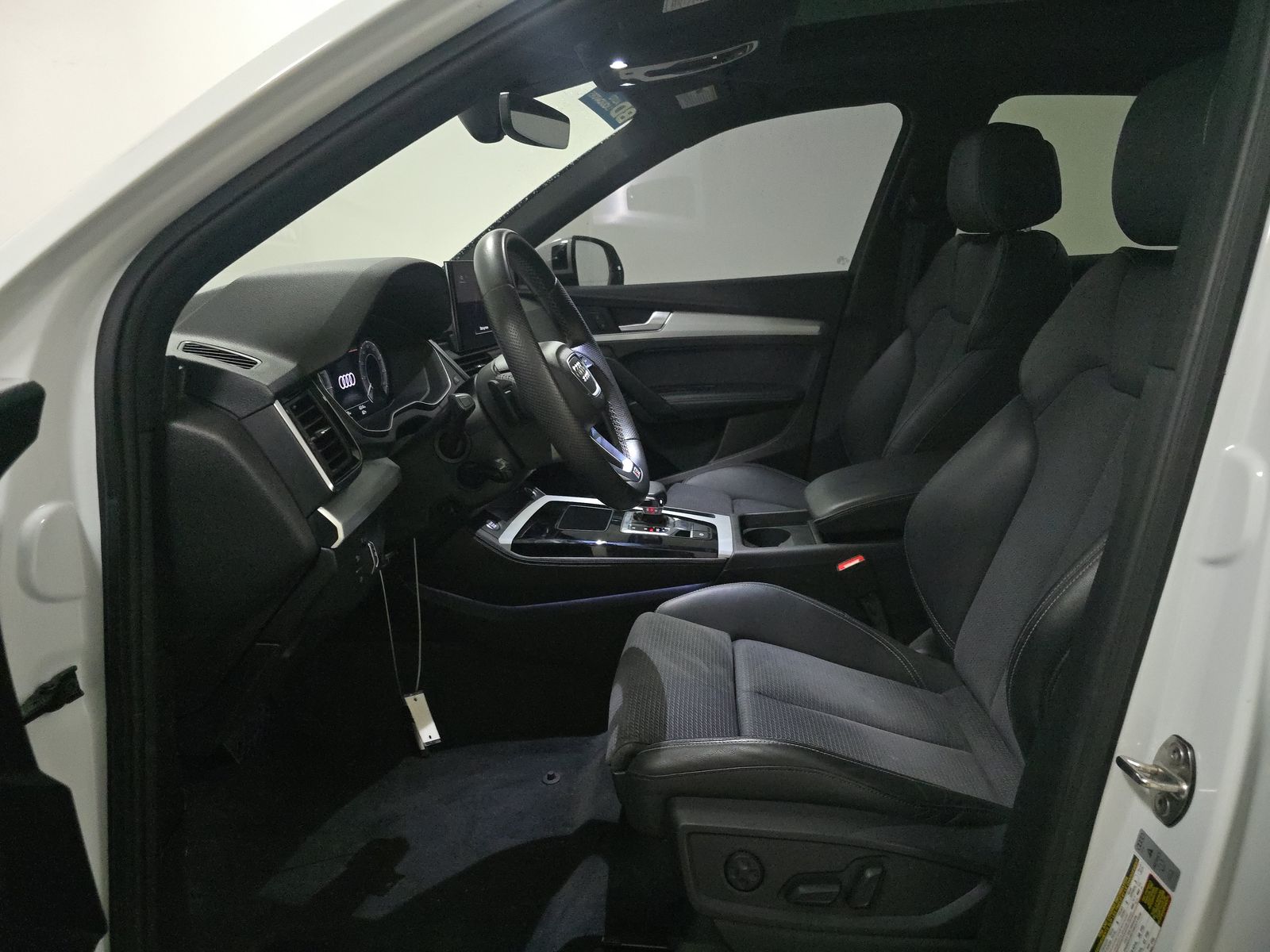 2023 Audi Q5 e Plug-In Hybrid S line Premium Plus AWD