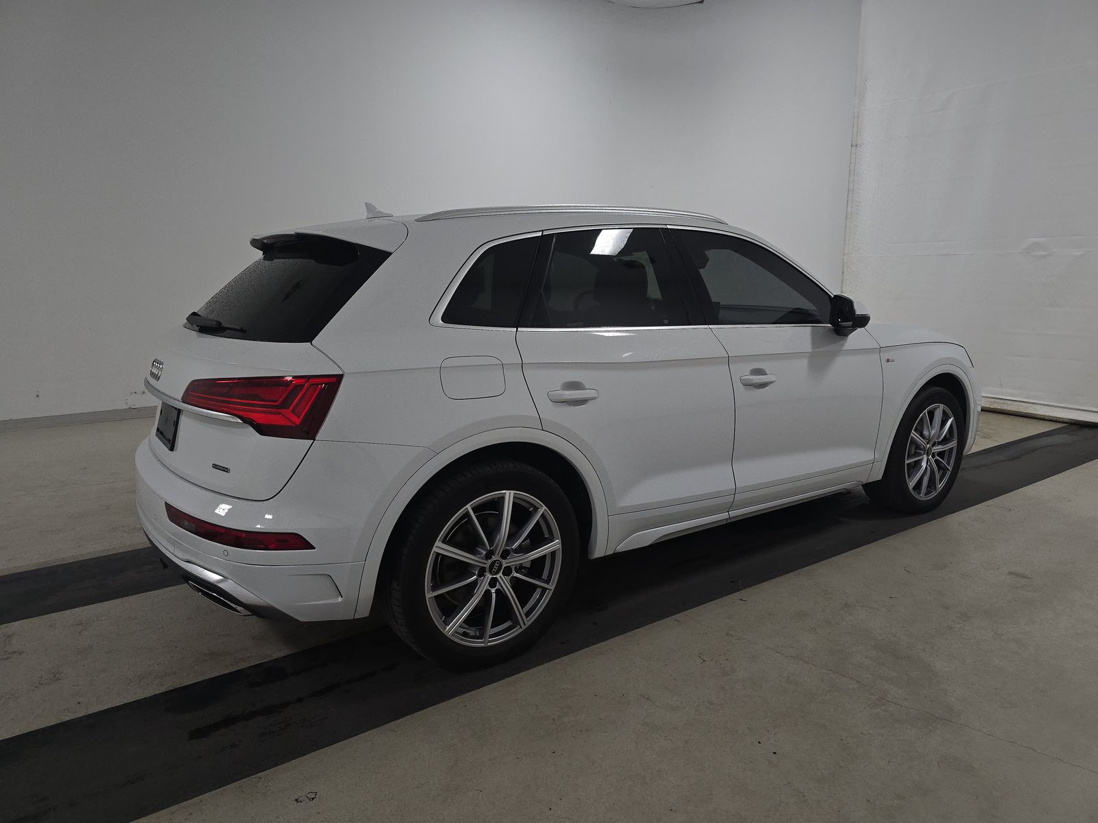 2023 Audi Q5 e Plug-In Hybrid S line Premium Plus AWD