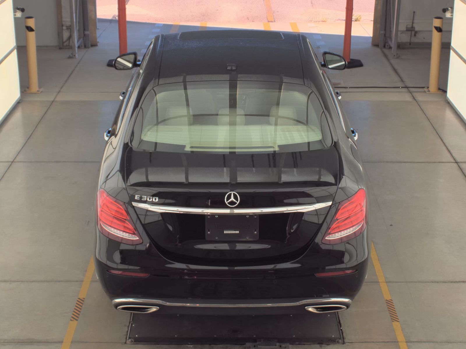 2017 Mercedes-Benz E-Class E 300 Luxury RWD