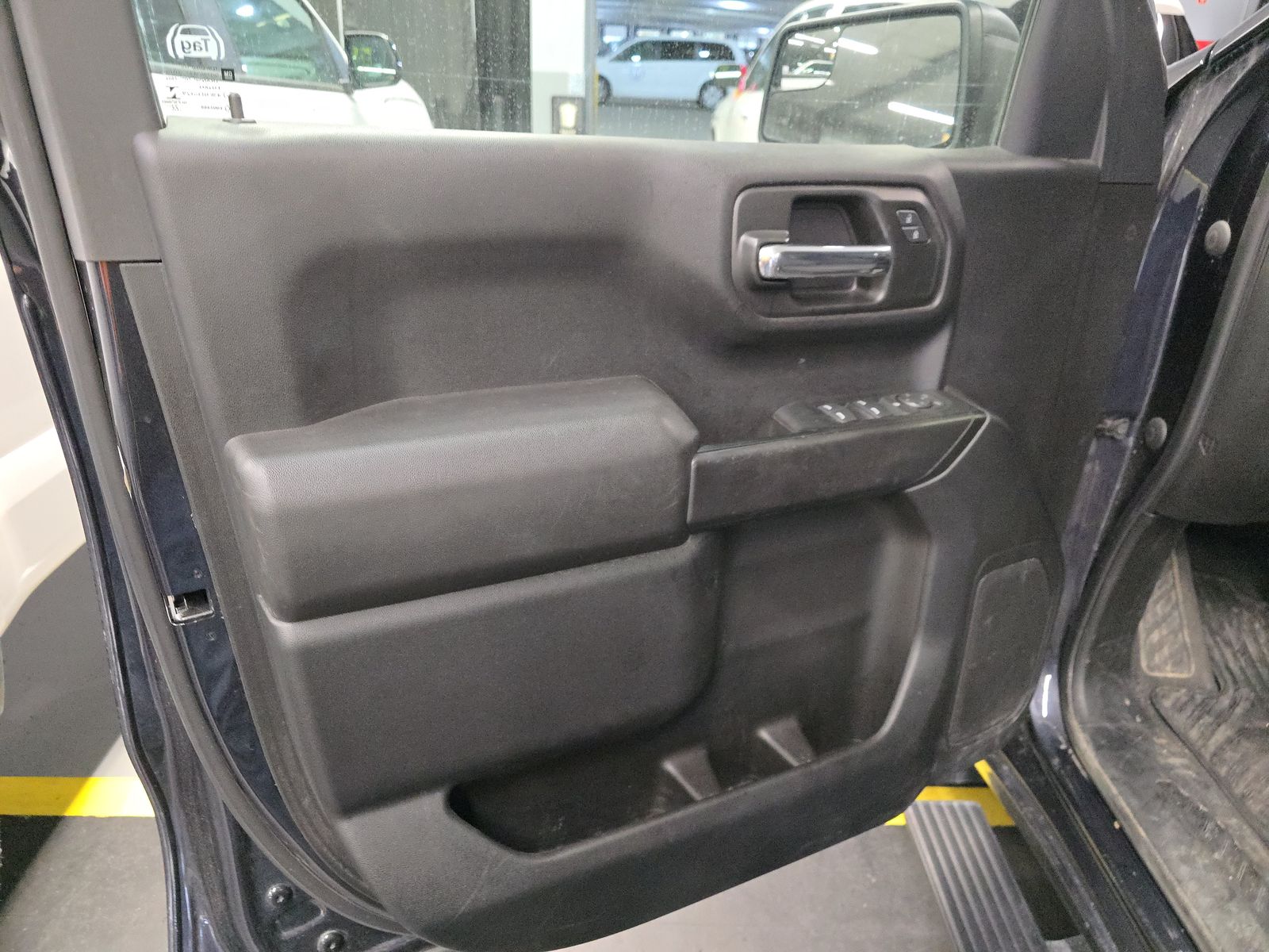 2023 Chevrolet Silverado 1500 Custom AWD