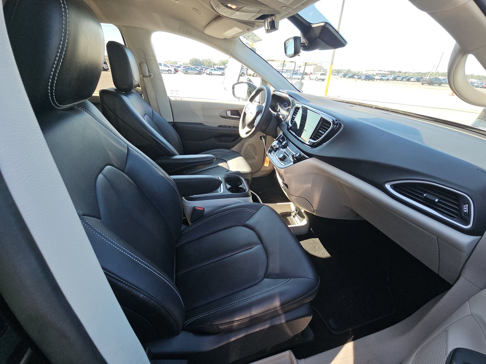 2024 Chrysler Pacifica Touring L FWD