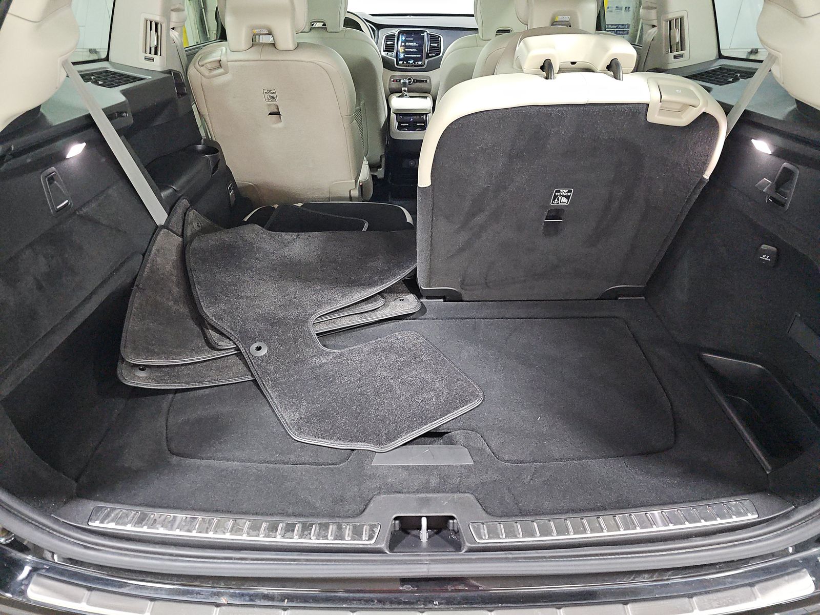 2022 Volvo XC90 T6 Inscription AWD