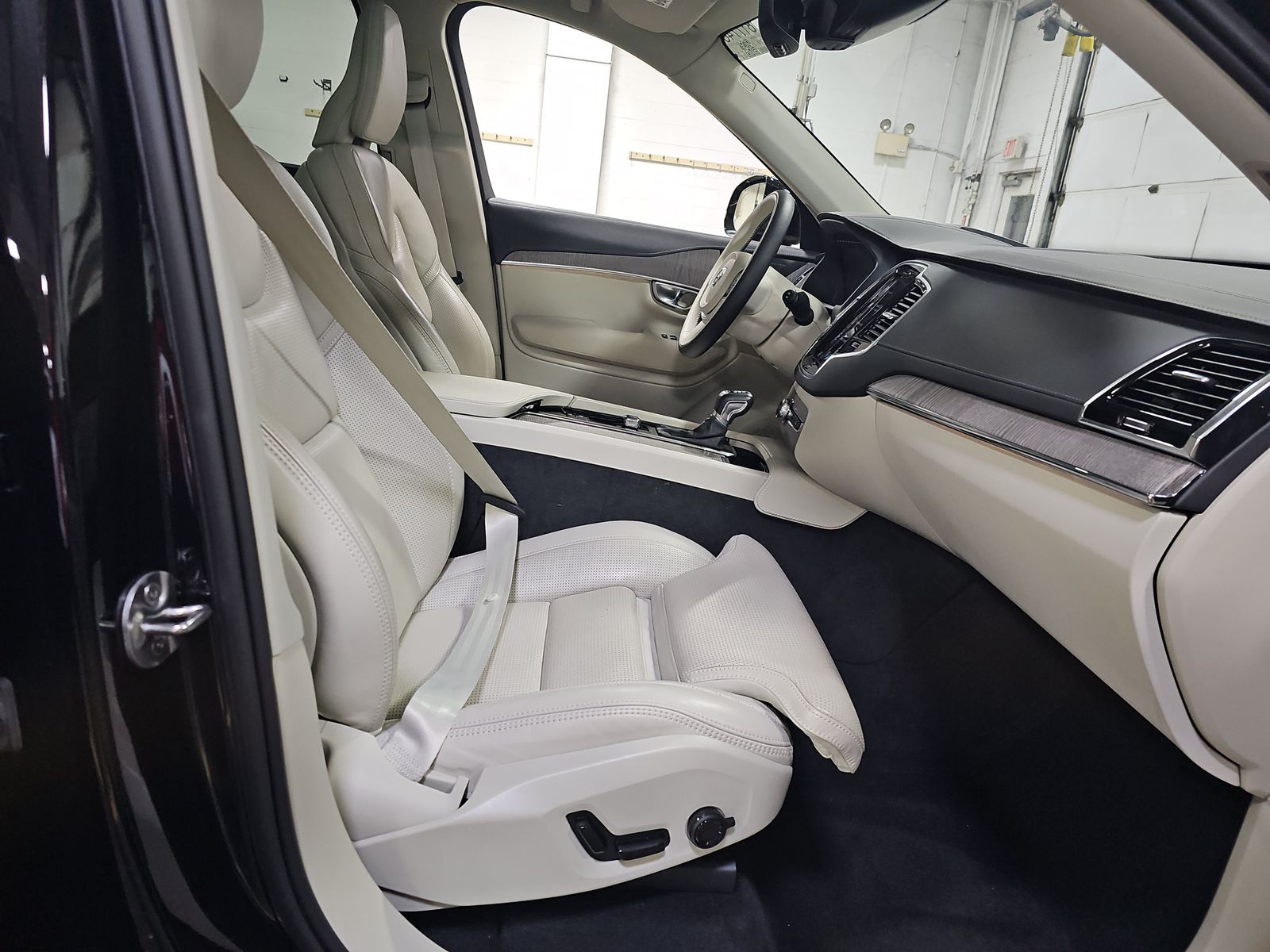 2022 Volvo XC90 T6 Inscription AWD