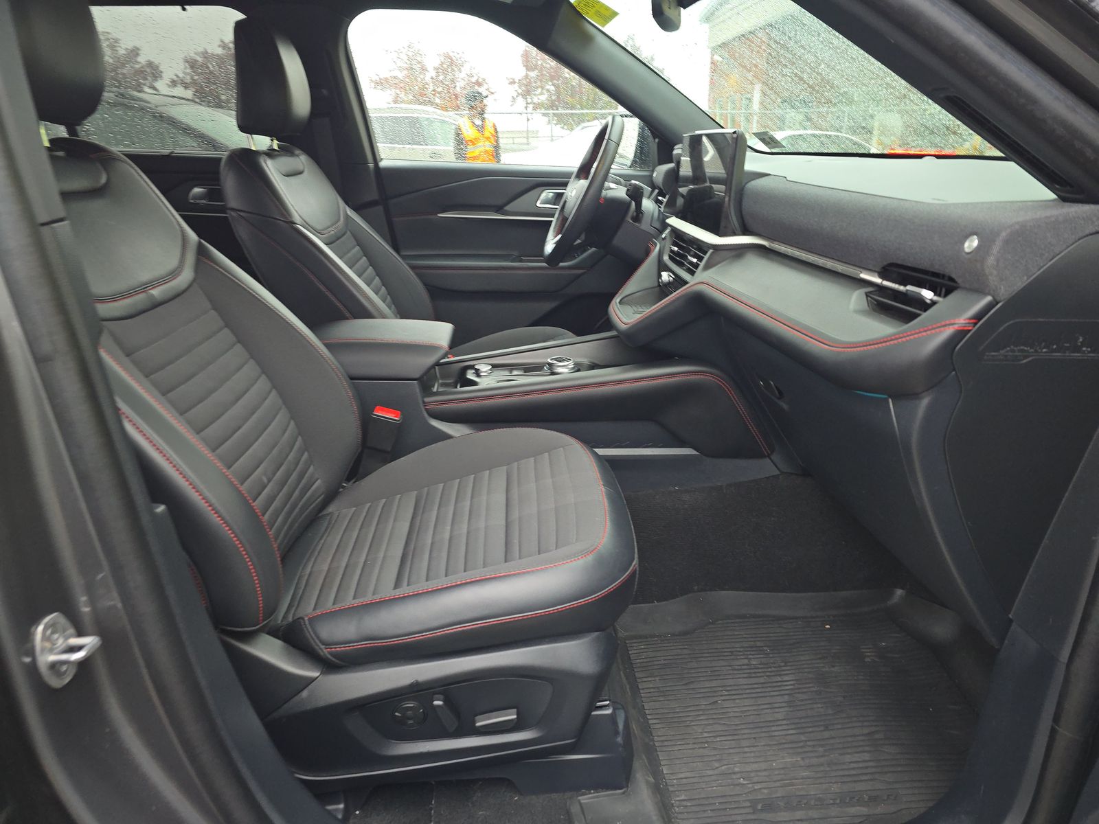 2025 Ford Explorer ST-Line AWD