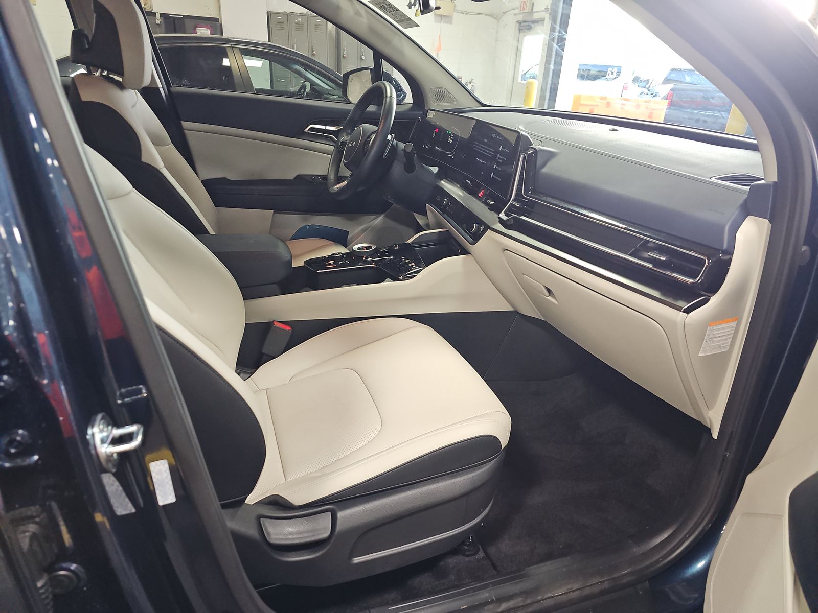 2025 Kia Sportage Hybrid EX AWD