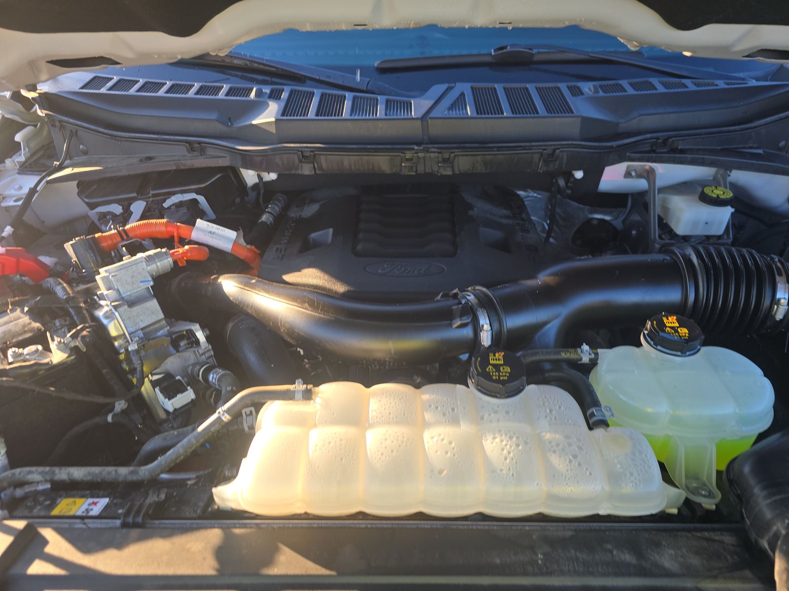 2023 Ford F-150 Hybrid XLT AWD