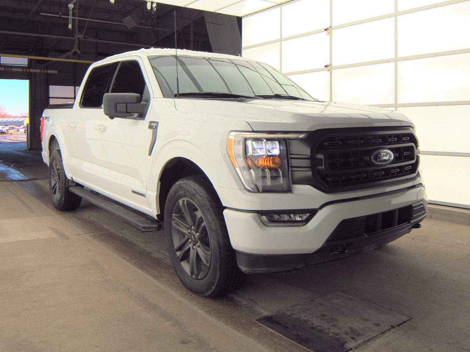 2023 Ford F-150 Hybrid XLT AWD