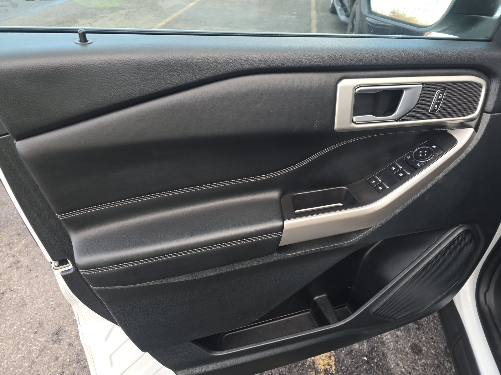 2023 Ford Explorer XLT AWD