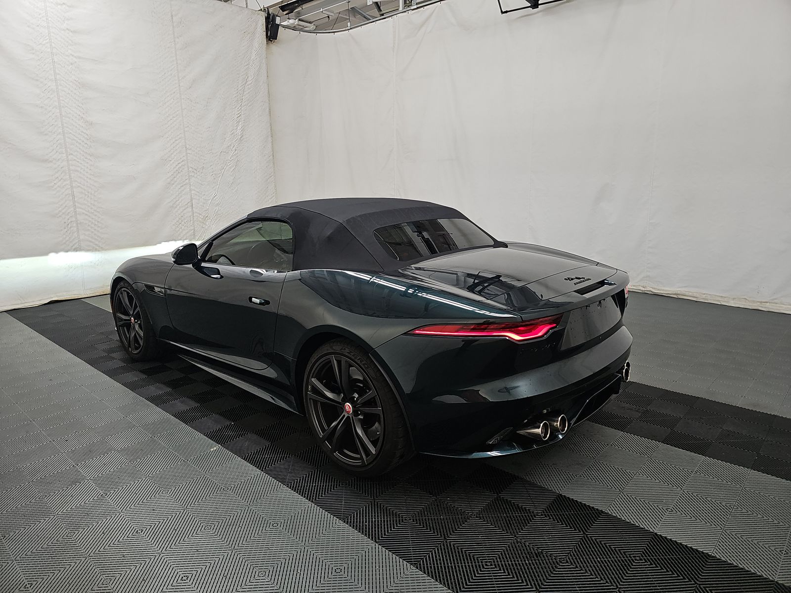 2023 Jaguar F-TYPE R AWD