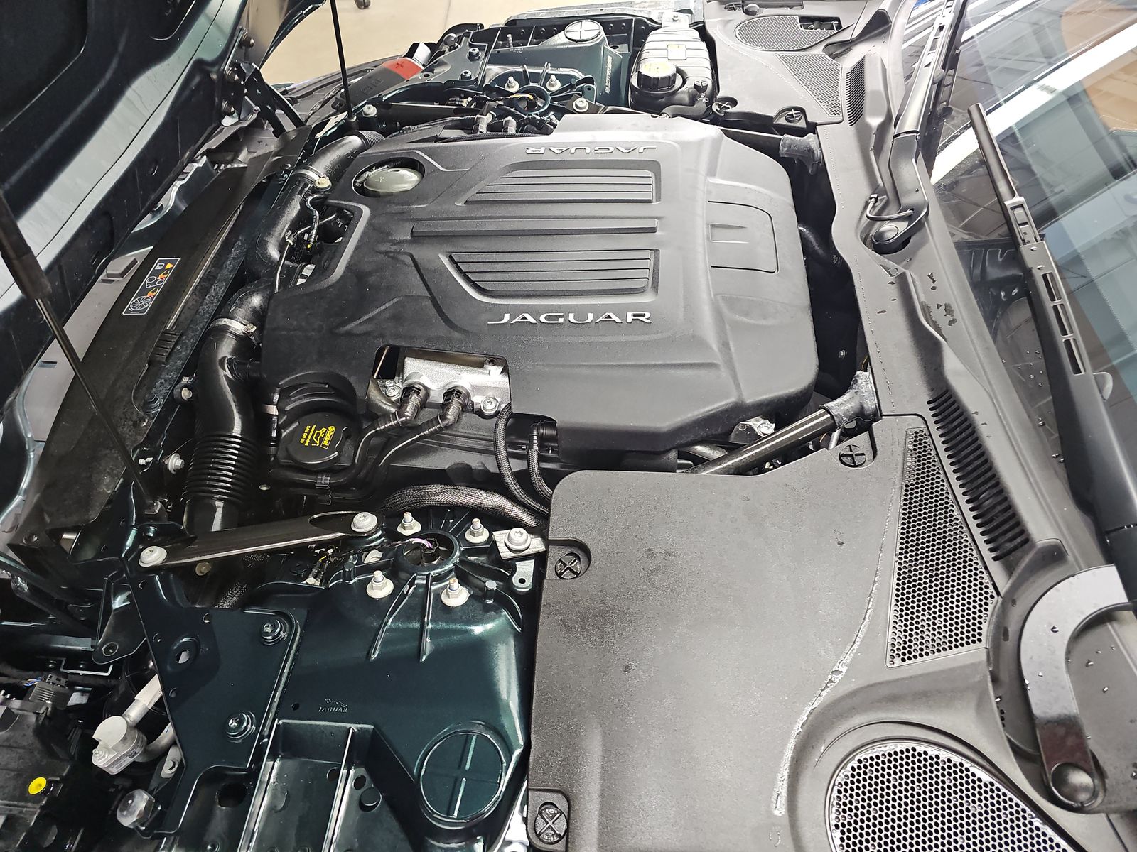 2023 Jaguar F-TYPE R AWD