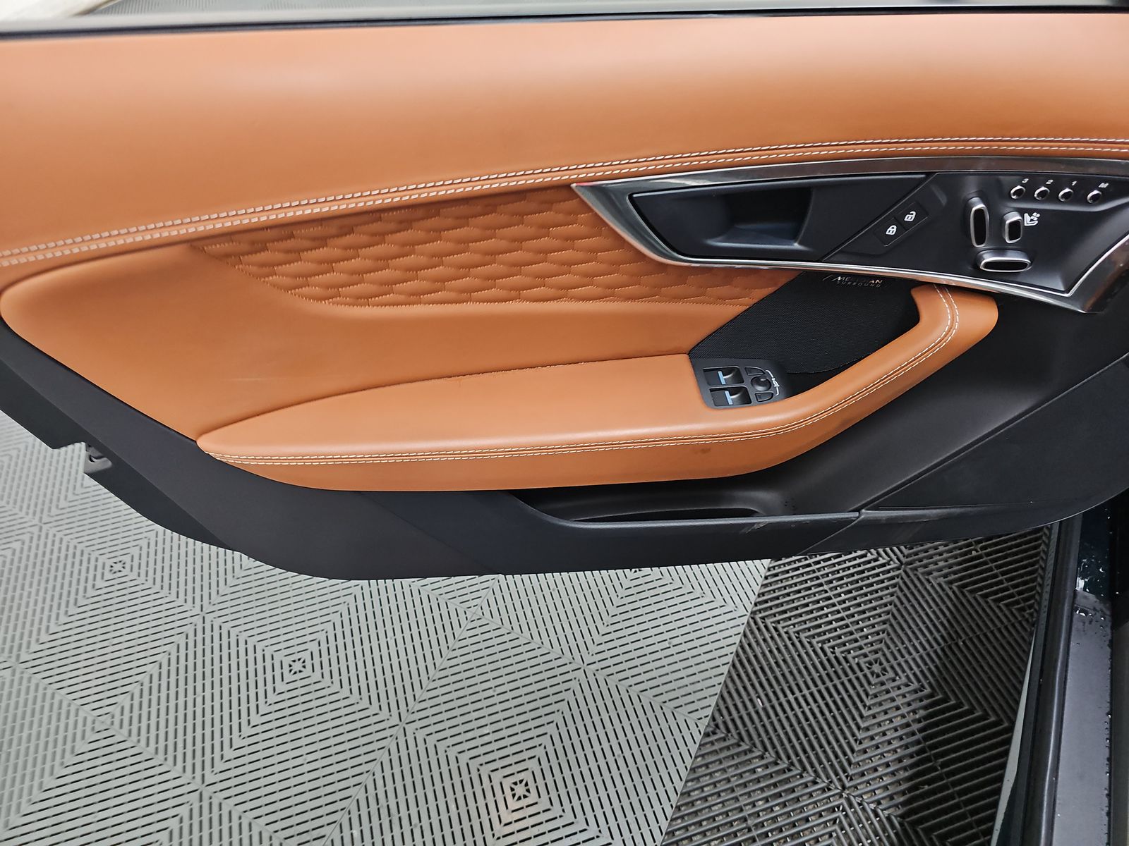 2023 Jaguar F-TYPE R AWD