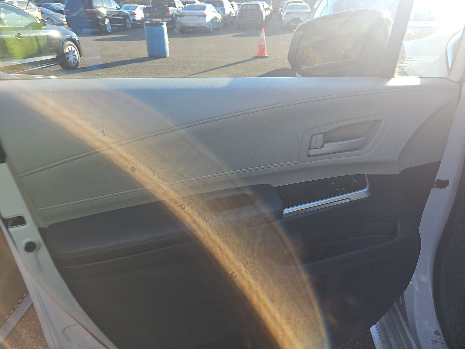 2023 Toyota Sienna LE FWD