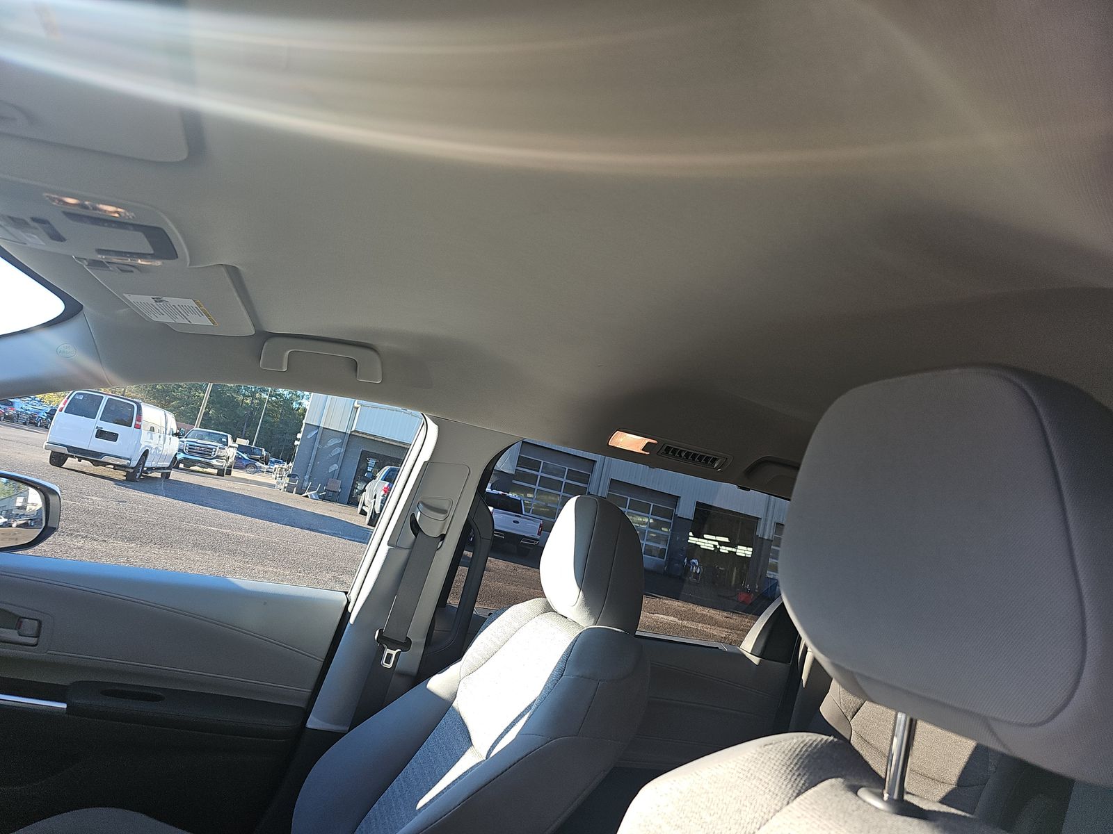 2023 Toyota Sienna LE FWD